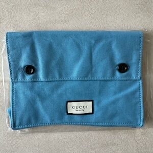 Gucci Beauty Blue Button Flap Cosmetic Pouch – GWP NEW w/Shoulder Conversion Kit